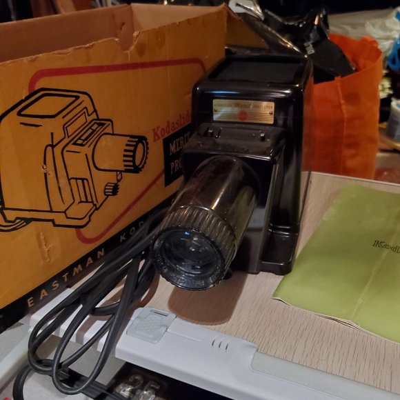 Vintage Kodaslide Merit Projector - Eastman Kodak Co 504-T Super 8 Viewer/Editor - Picture 6 of 16
